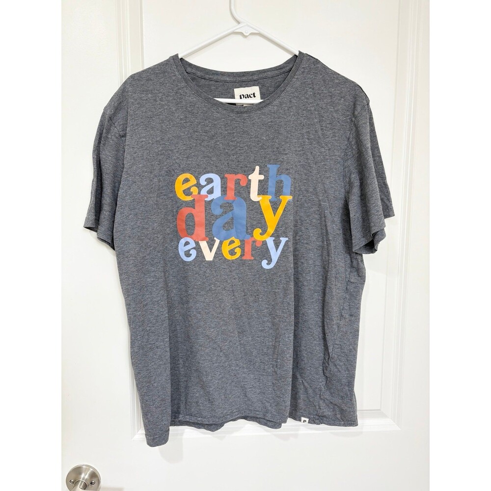 Pact Earth Day Every Day Gray organic cotton colorful print cotton shirt size XL